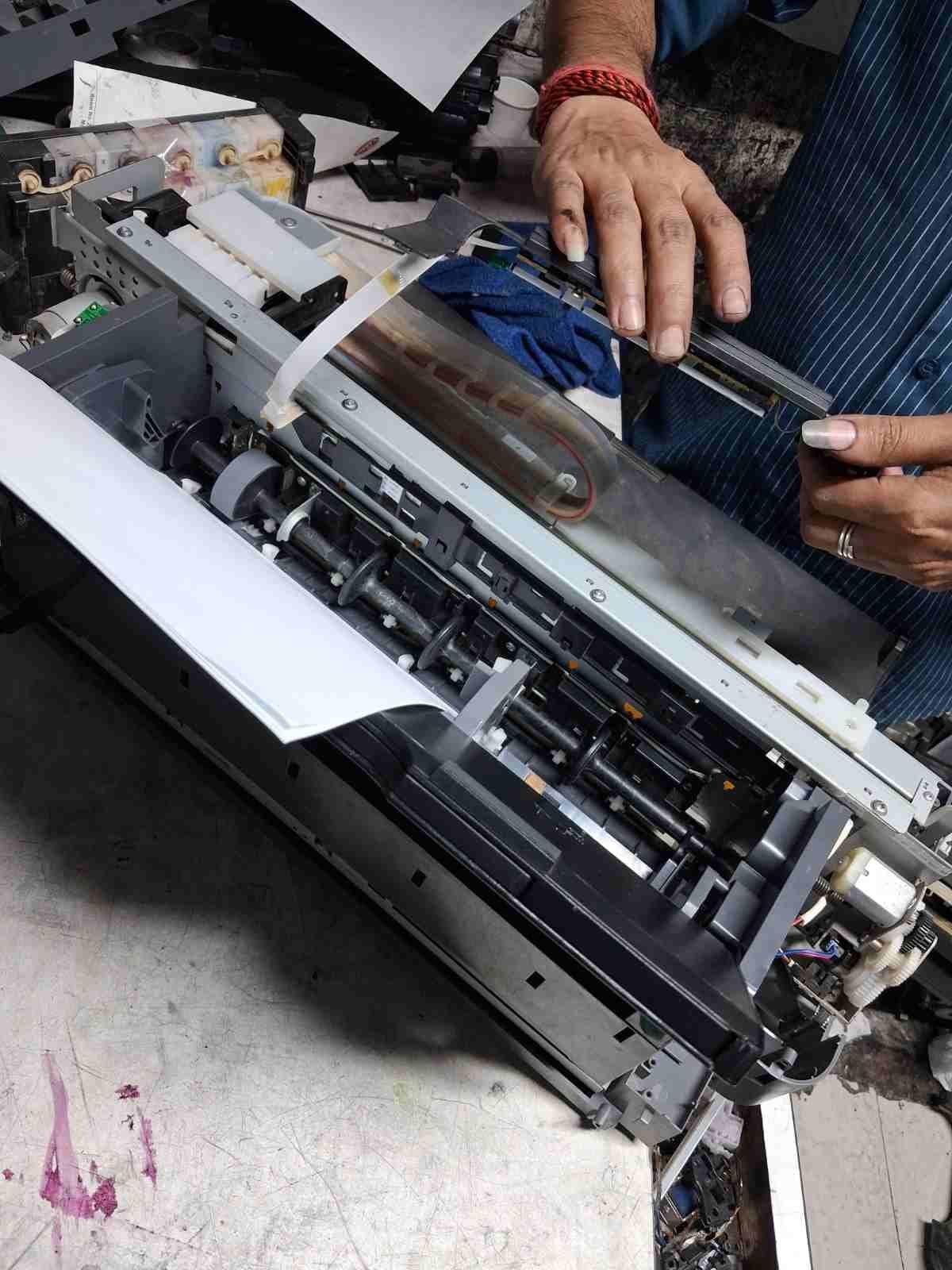 Shop Inside Printer Repair Work